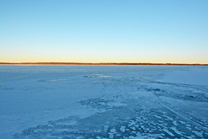 image of ice cover on Splithand Lake