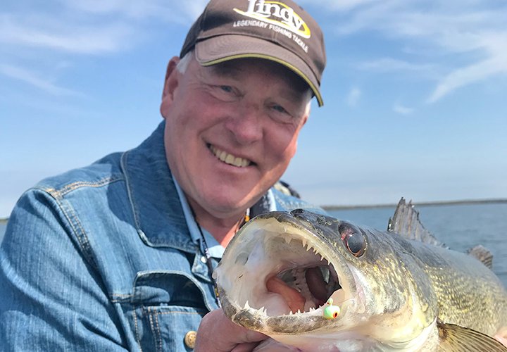 5 Crawler Worm Harness W-17 WHITE Colorado Blade Walleye Pike Bass FISHING