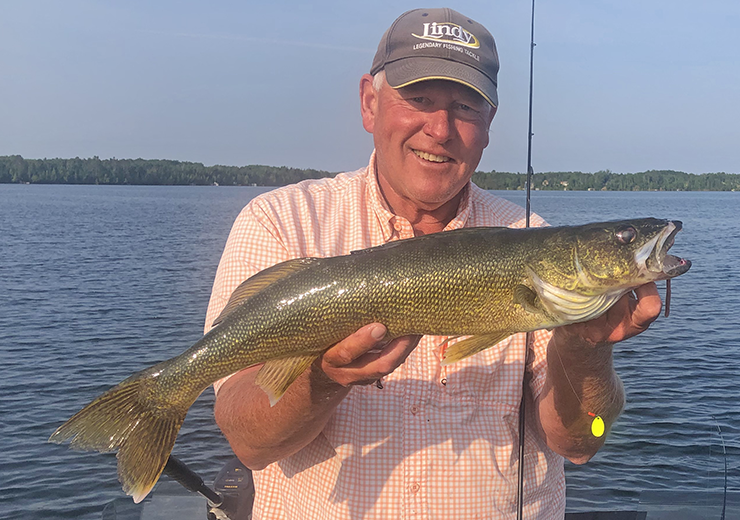 image of upper red lake fishing guide Jeff Sundin with nice walleye 