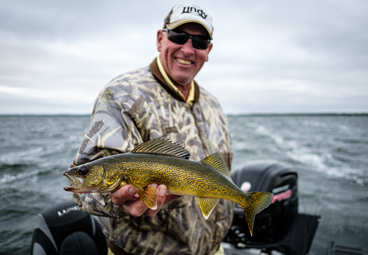 image of Winnie Walleye Guide Jeff Sundin holding nice walleye